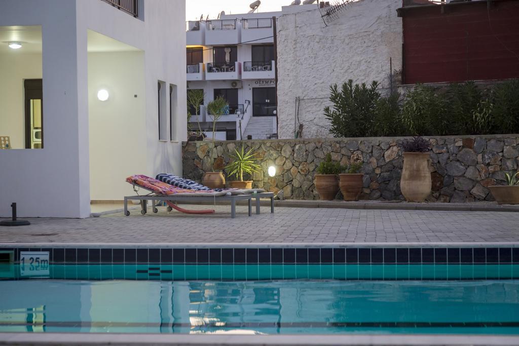 The Corner House At Gennadi Court Exterior foto